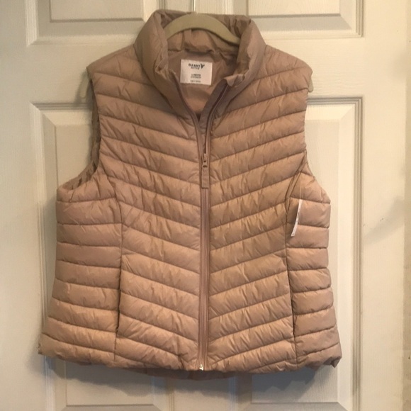 Old Navy brand size LP zip front water resistant vest. NWT - Picture 1 of 6